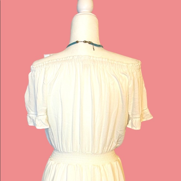 OCEAN DRIVE - White Crochet off the Shoulder Dress. Size M - Picture 8 of 11